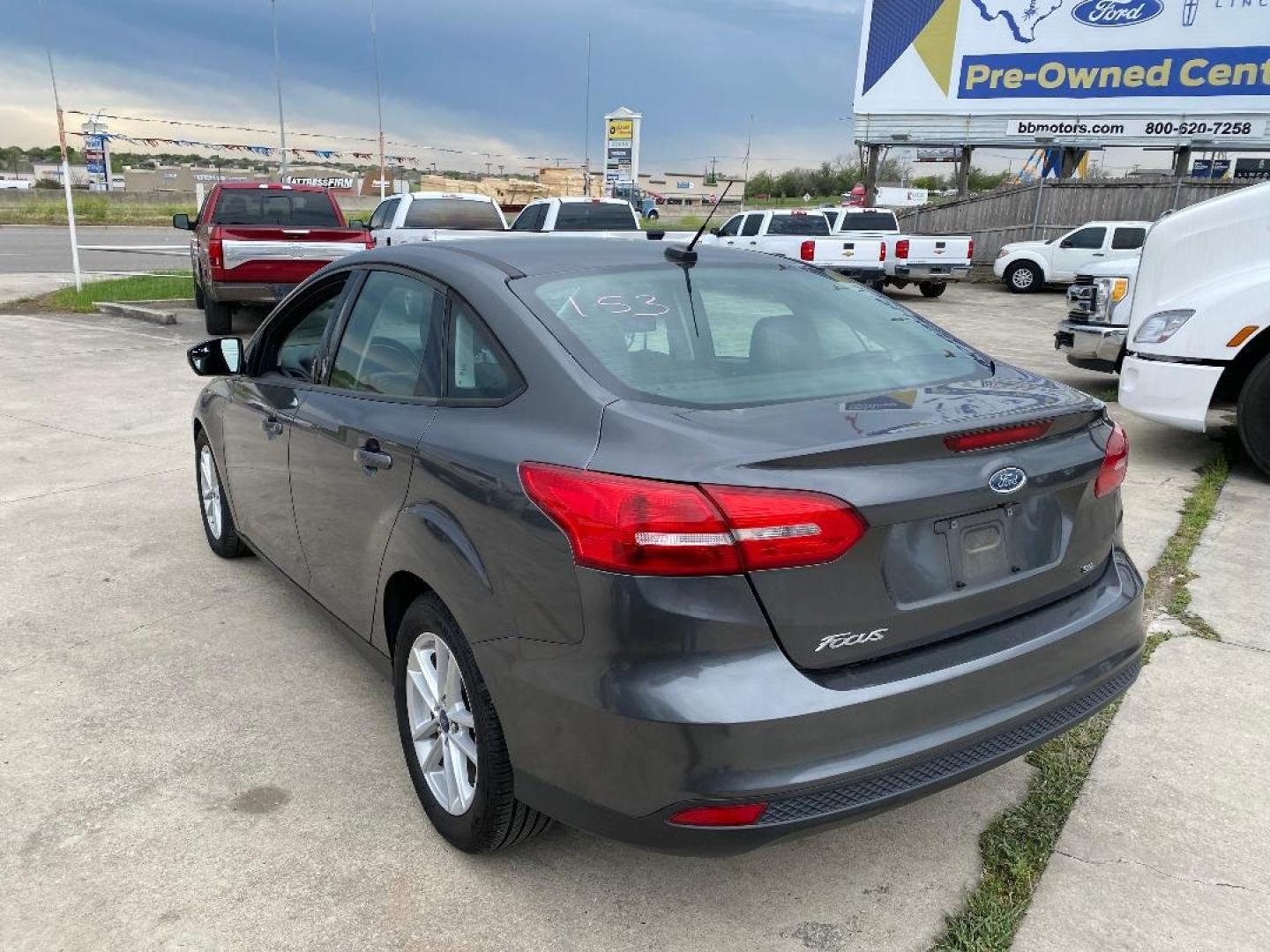 2017 Grey /Black Ford Focus (1FADP3F2XHL) , located at 1687 Business 35 S, New Braunfels, TX, 78130, (830) 625-7159, 29.655487, -98.051491 - Photo#2